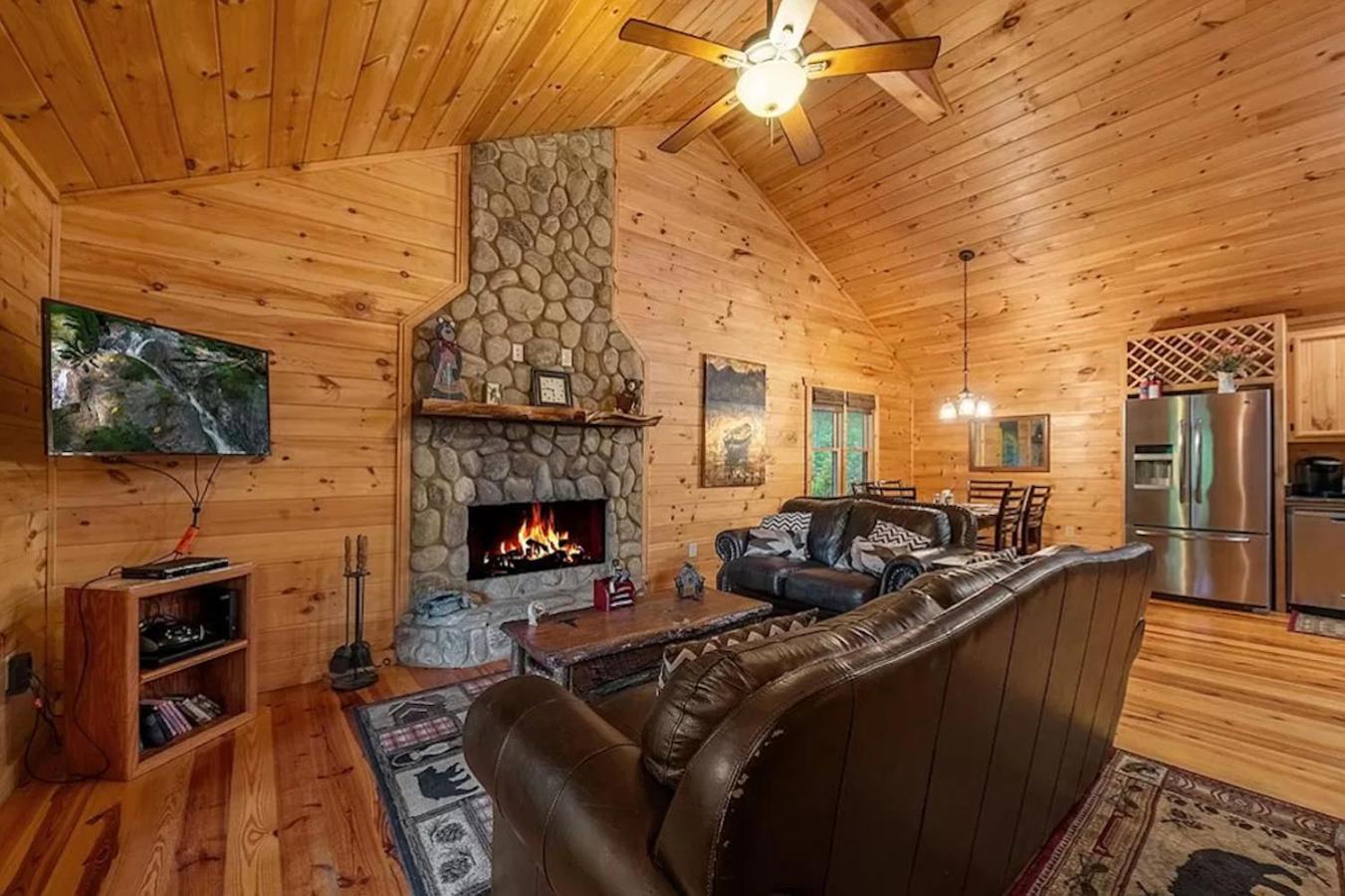 Villa The Cozy Lazy Laurel With Year-Round Mountain Views, Hot Tub, Fire Pit Cherry Log Exterior foto