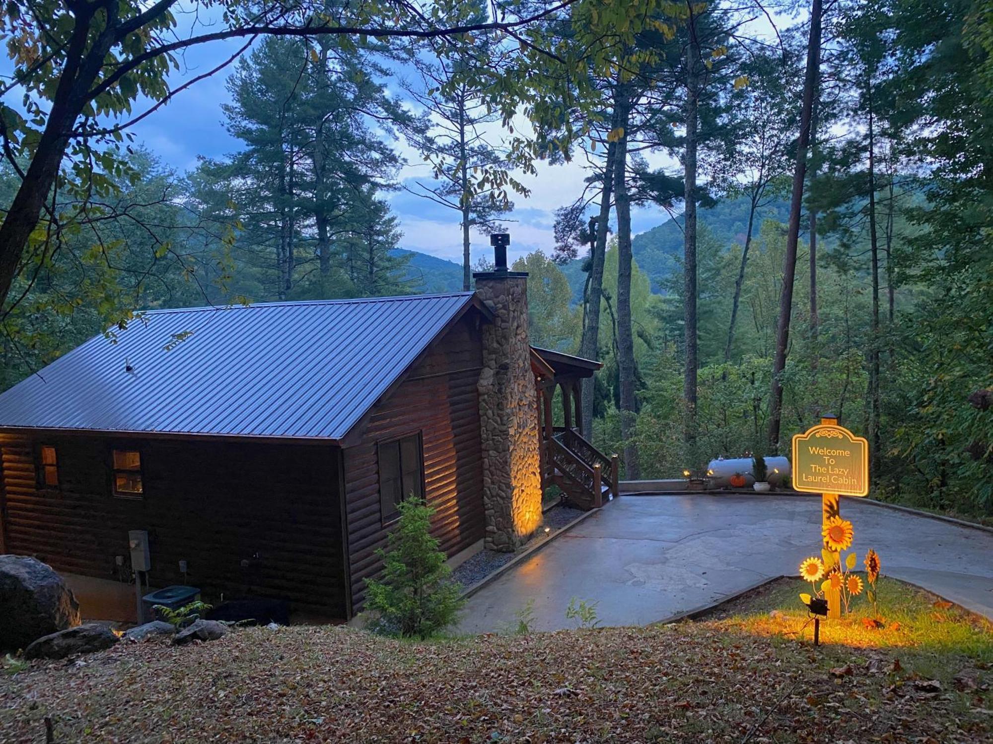 Villa The Cozy Lazy Laurel With Year-Round Mountain Views, Hot Tub, Fire Pit Cherry Log Exterior foto